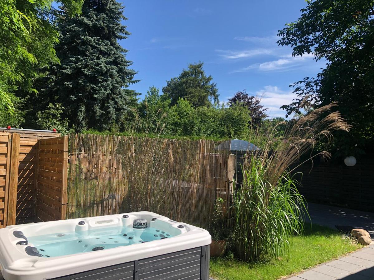 Gartenloft Mit Outdoor Whirlpool Und Garten Petershagen-Eggersdorf 외부 사진